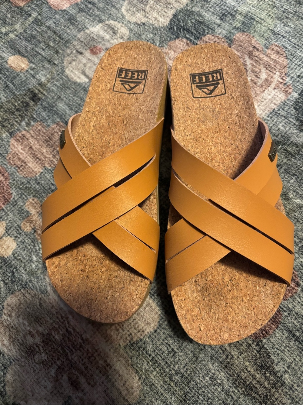 REEF Women's Kaia Cross Slide Sandals size 7.